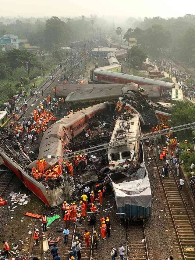 10 dangerous train accidents in India